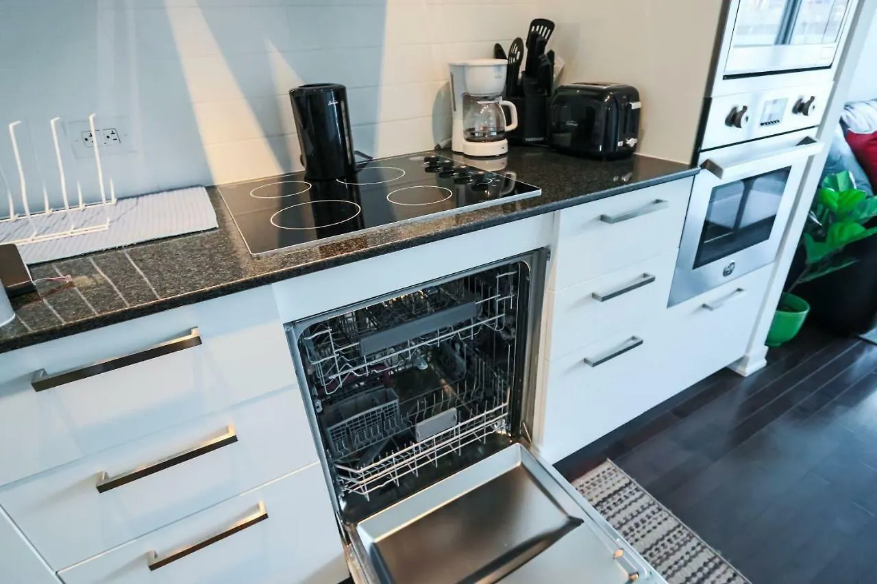 Micasa Suites - Modern Executive Condo Toronto Apartment